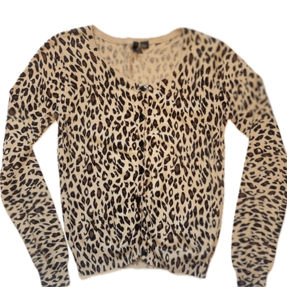H&M Cheetah/Leopard Print Cardigan - Picture 3 of 5
